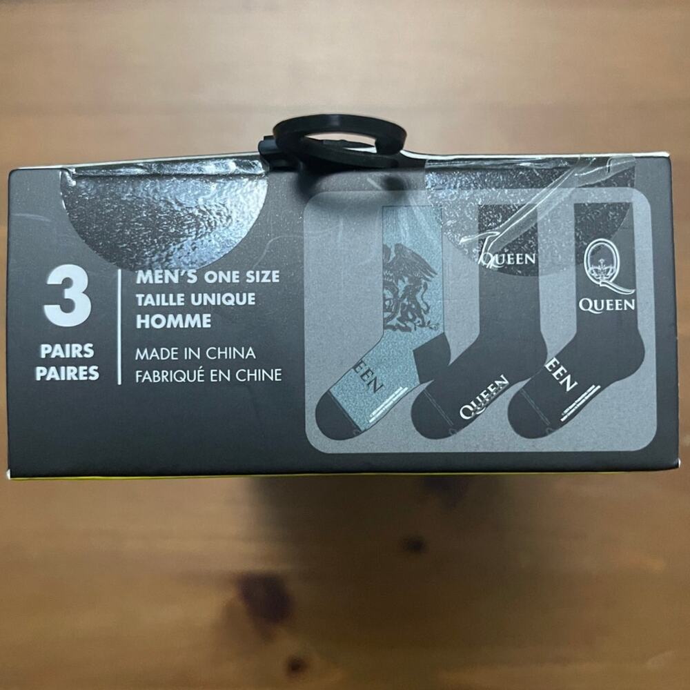 Queen Knit Crew Socks 3 Pairs NEW in Box Perri's Mens Black Work Music Band Gift - Picture 4 of 11